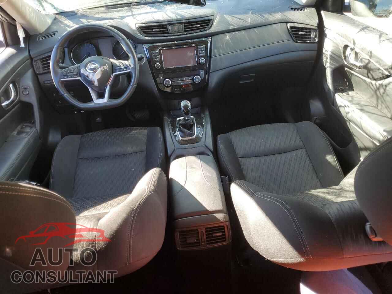 NISSAN ROGUE 2017 - KNMAT2MT4HP568055
