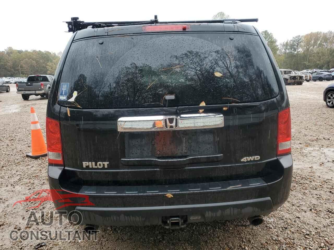 HONDA PILOT 2011 - 5FNYF4H76BB068642