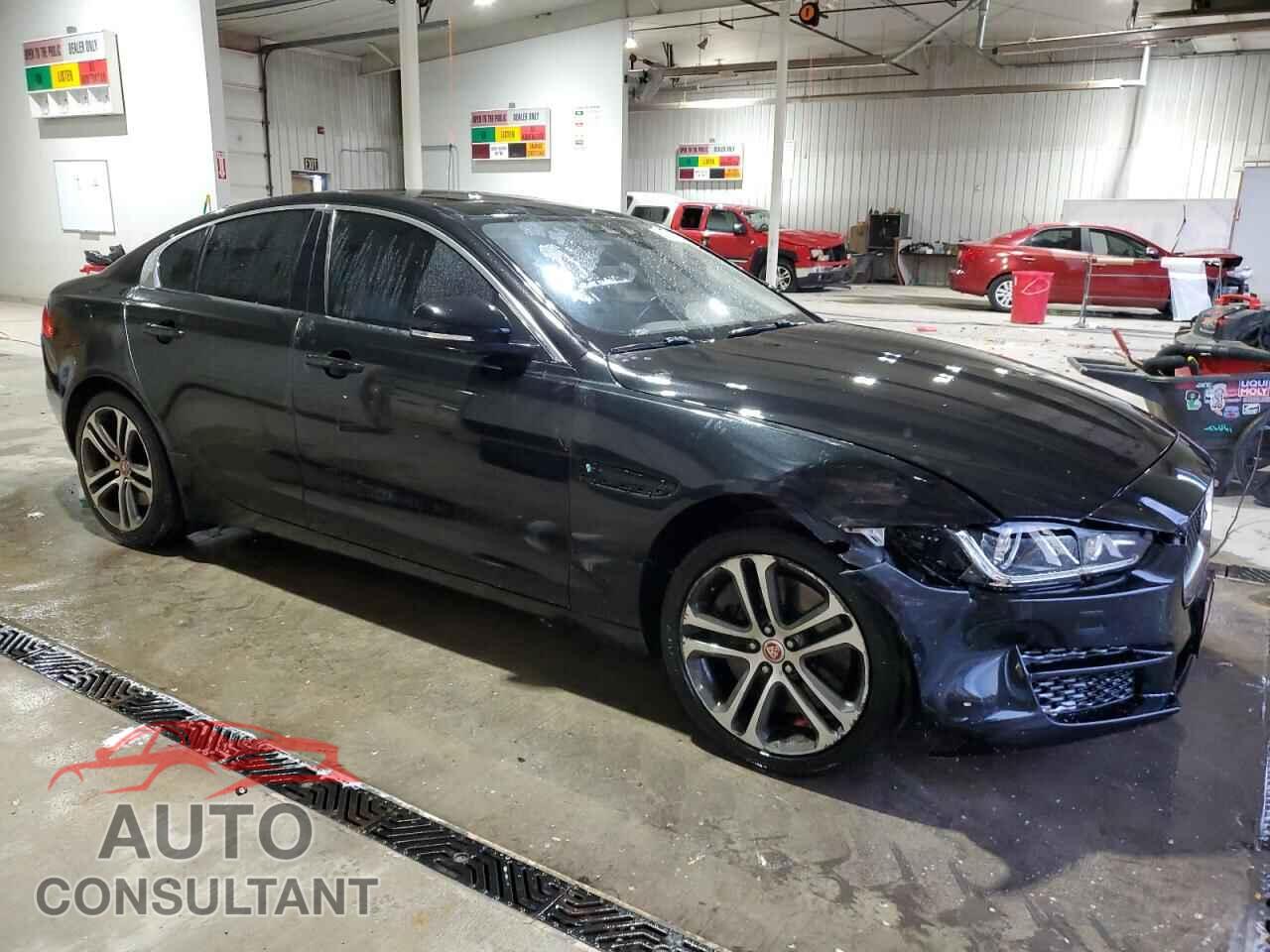 JAGUAR XE 2017 - SAJAJ4BV8HA968730