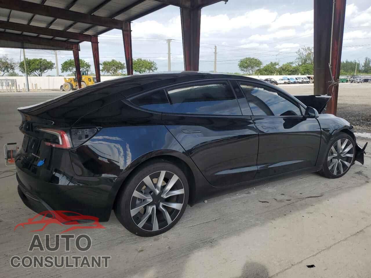 TESLA MODEL 3 2025 - 5YJ3E1EB4SF892272