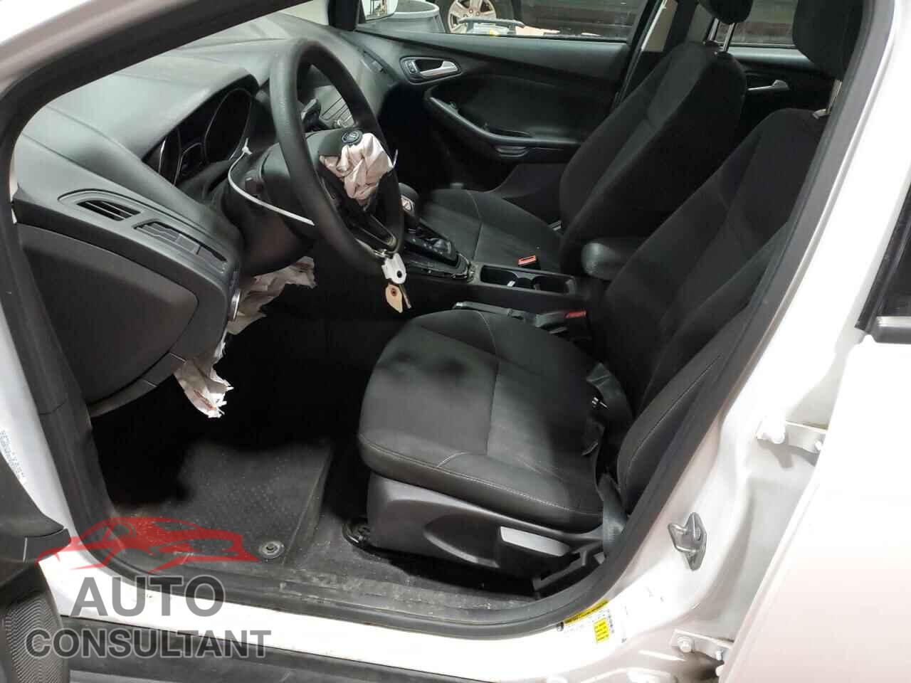 FORD FOCUS 2018 - 1FADP3F26JL267575