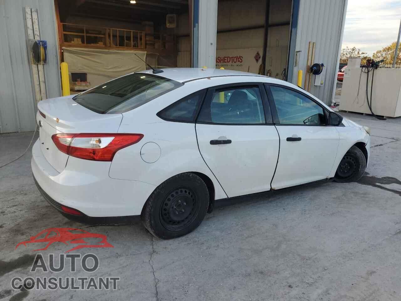 FORD FOCUS 2012 - 1FAHP3E2XCL195043