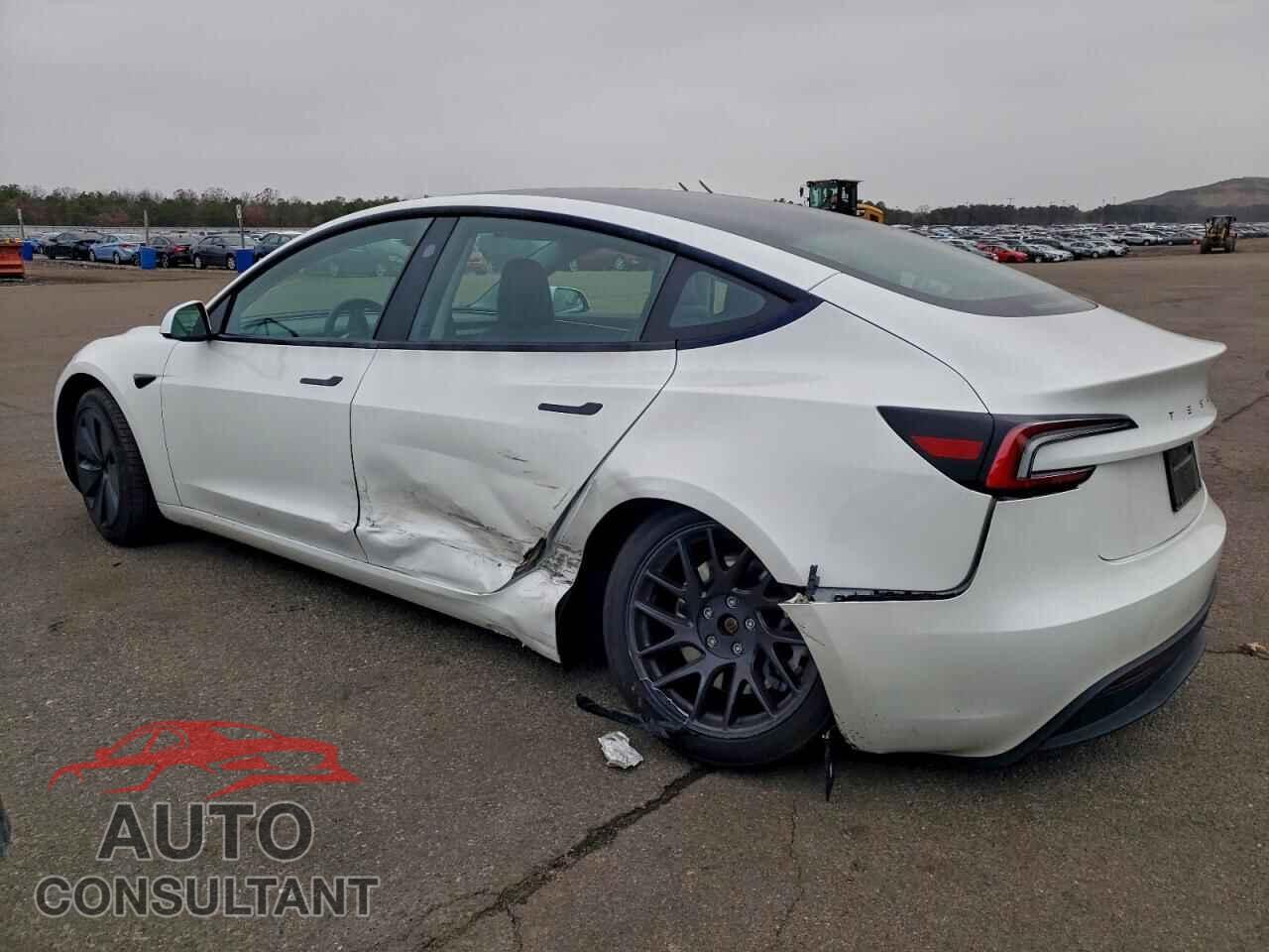 TESLA MODEL 3 2024 - 5YJ3E1EB9RF772297