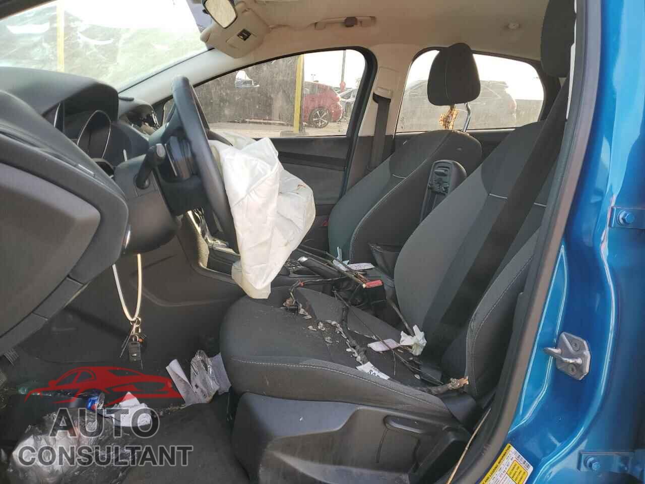FORD FOCUS 2012 - 1FAHP3F2XCL104500