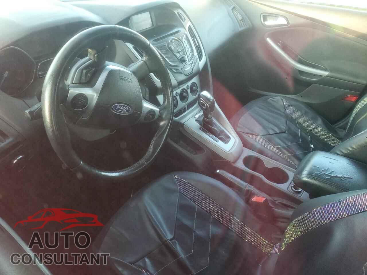 FORD FOCUS 2012 - 1FAHP3F25CL420256