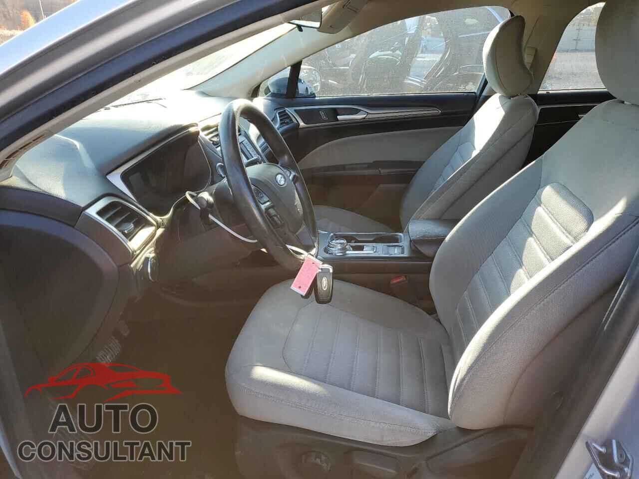 FORD FUSION 2017 - 3FA6P0G79HR170481