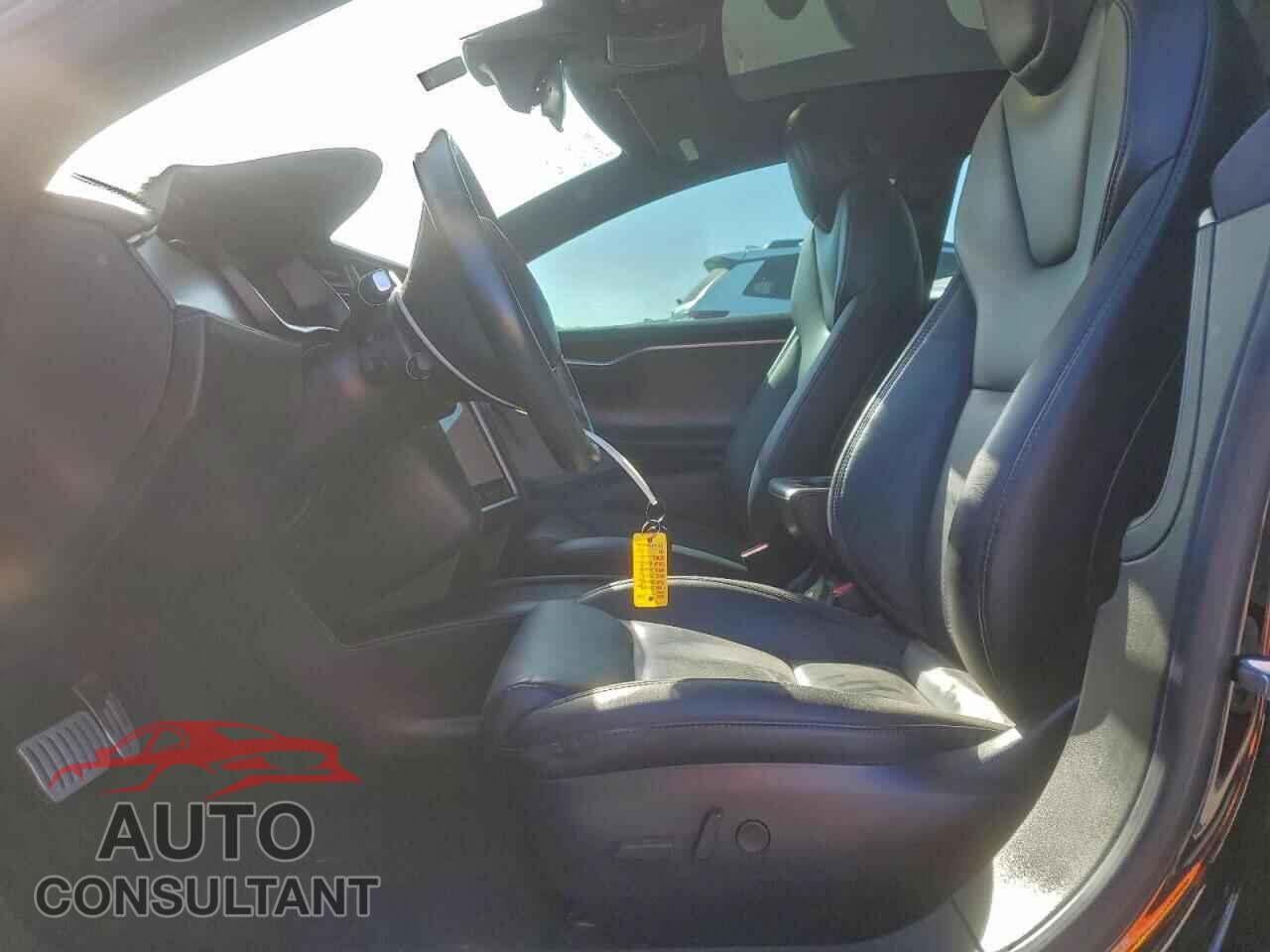 TESLA MODEL S 2020 - 5YJSA1E49LF401950