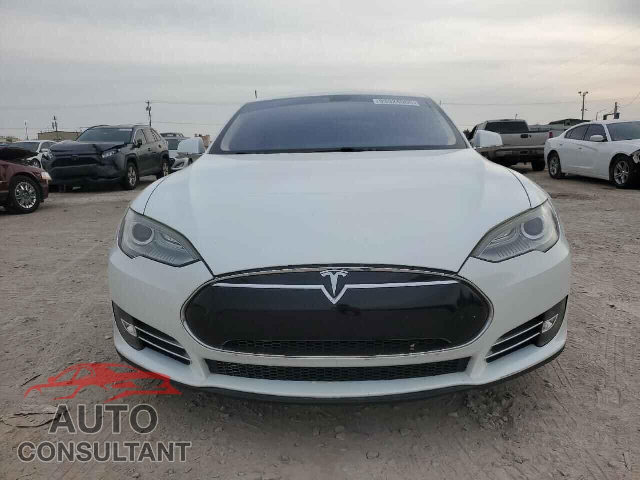 TESLA MODEL S 2013 - 5YJSA1BC2DFP10222