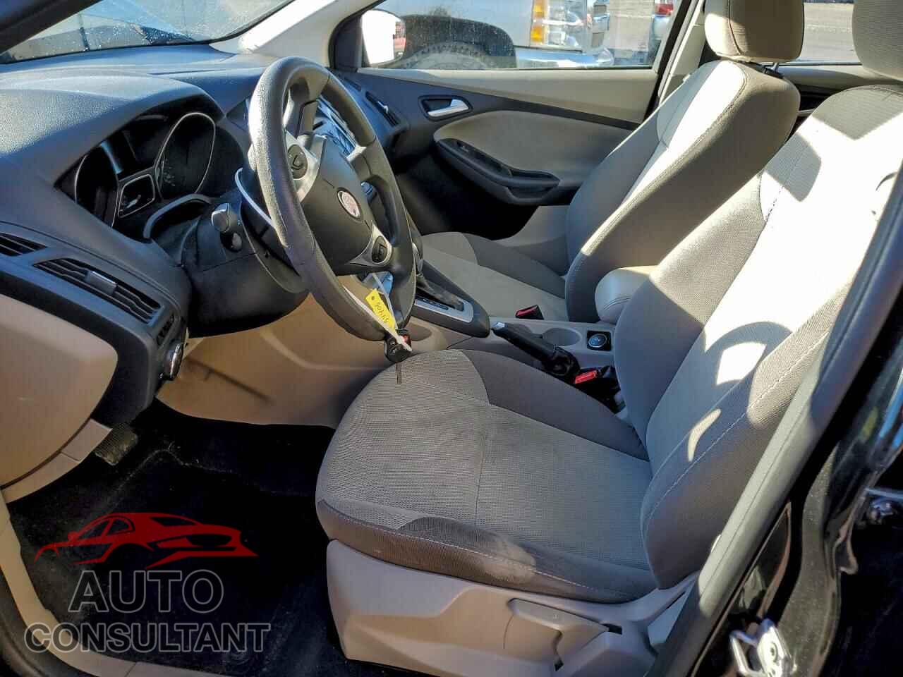 FORD FOCUS 2014 - 1FADP3F27EL146852