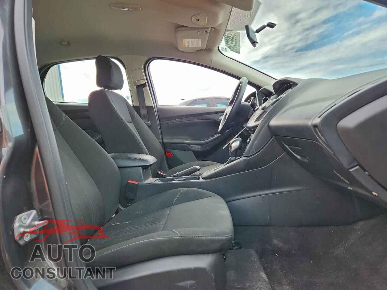 FORD FOCUS 2017 - 1FADP3F29HL329688