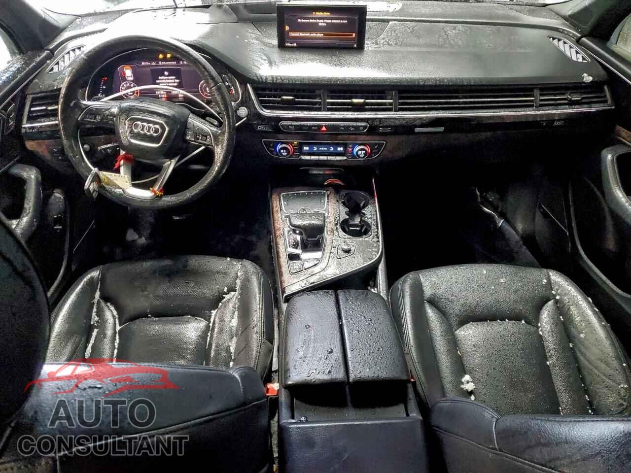 AUDI Q7 2018 - WA1VAAF78JD006260