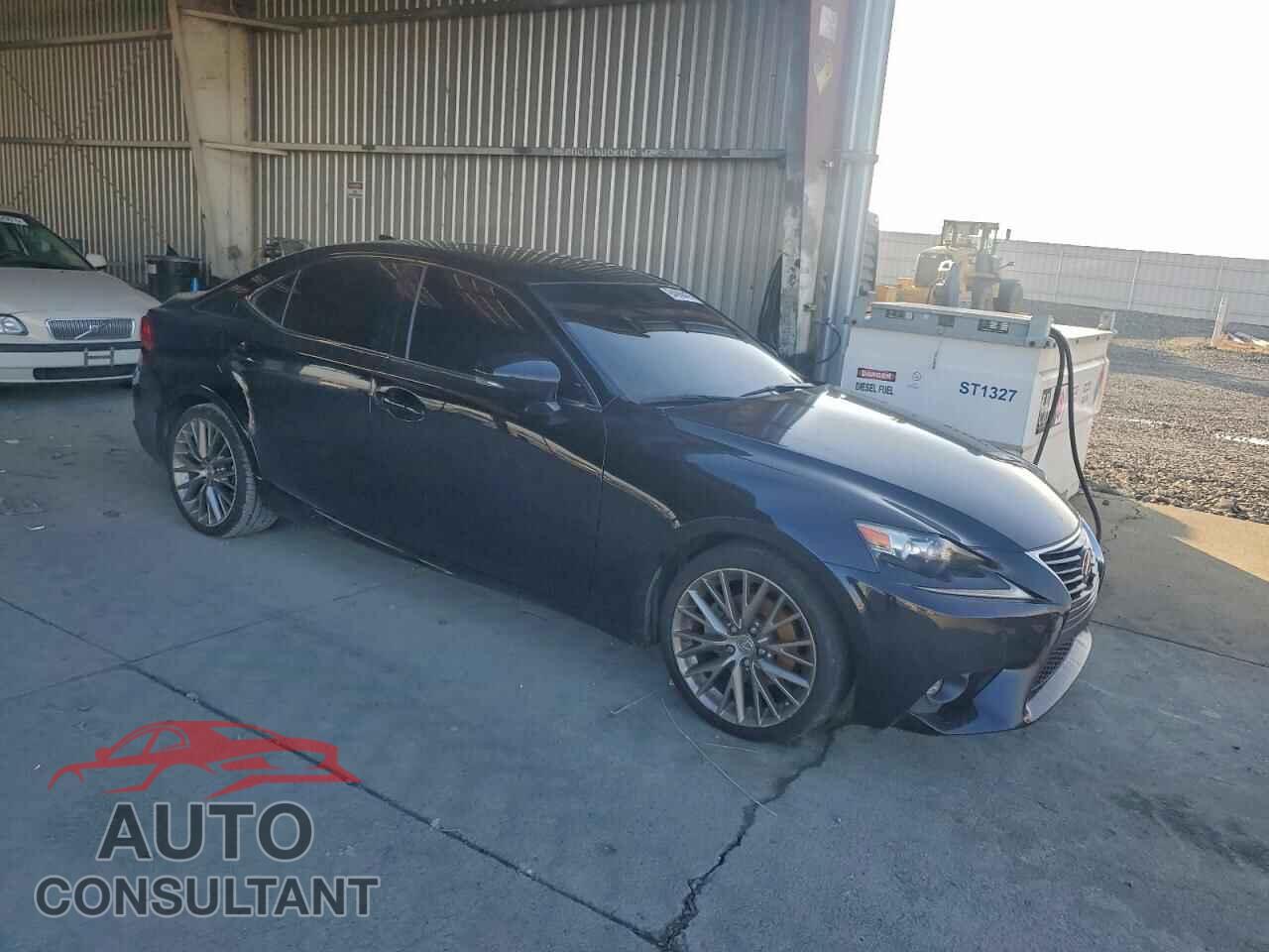 LEXUS IS 2015 - JTHBF1D29F5052570