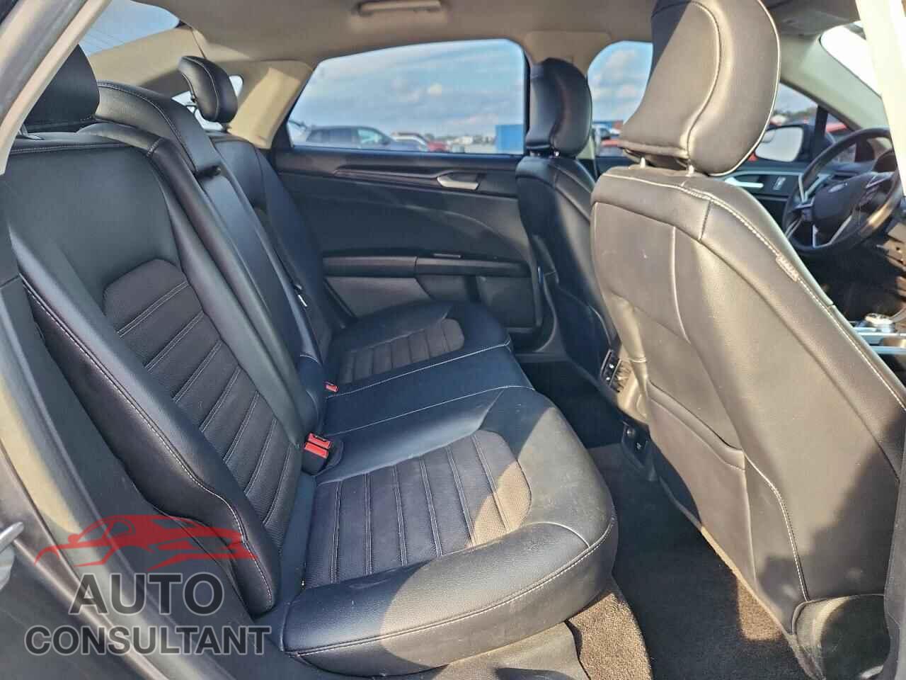 FORD FUSION 2018 - 3FA6P0LU1JR107327
