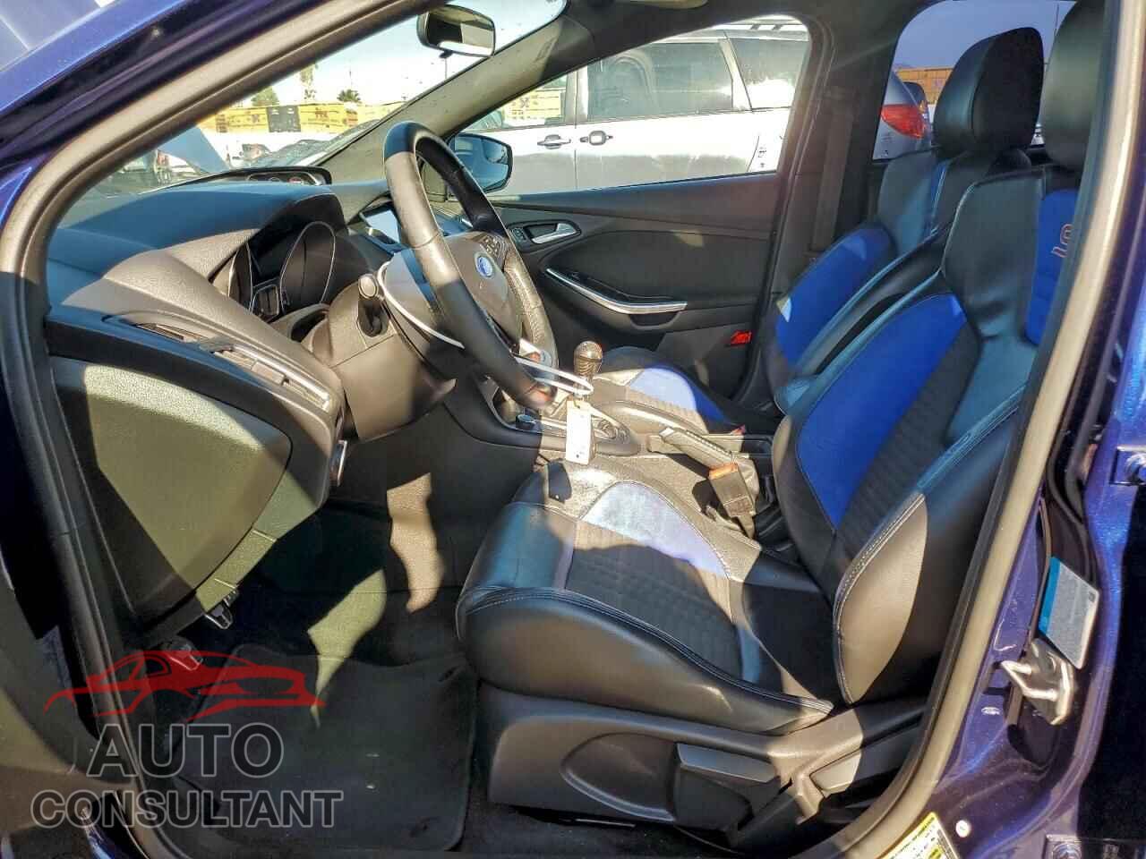 FORD FOCUS 2016 - 1FADP3L9XGL405712