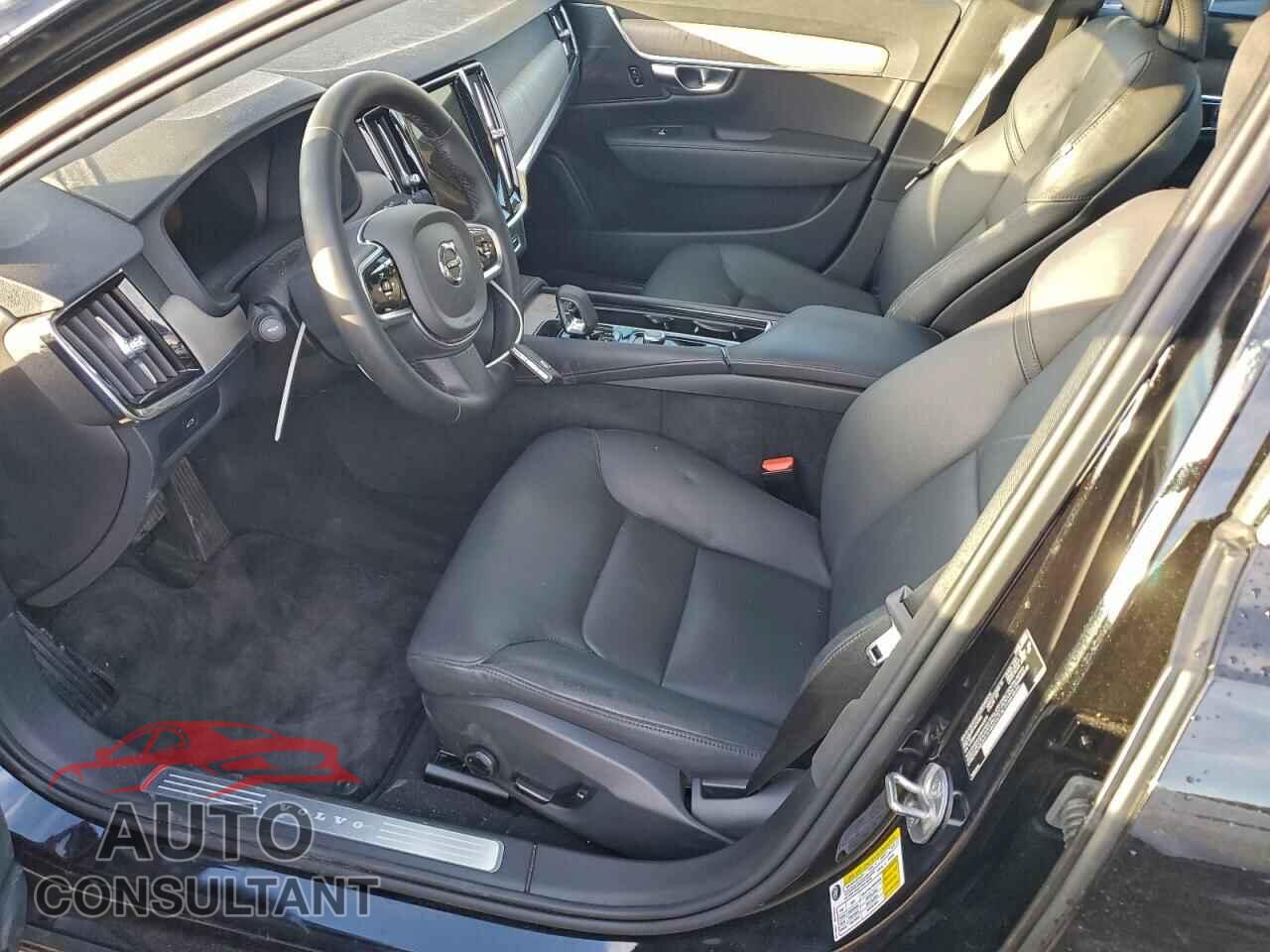 VOLVO S90 PLUS 2025 - LVY062AE8SP442872