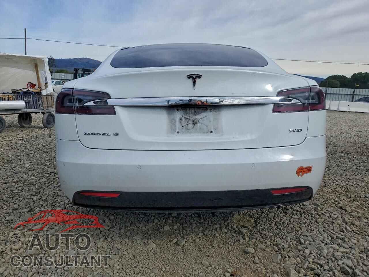 TESLA MODEL S 2017 - 5YJSA1E28HF200482