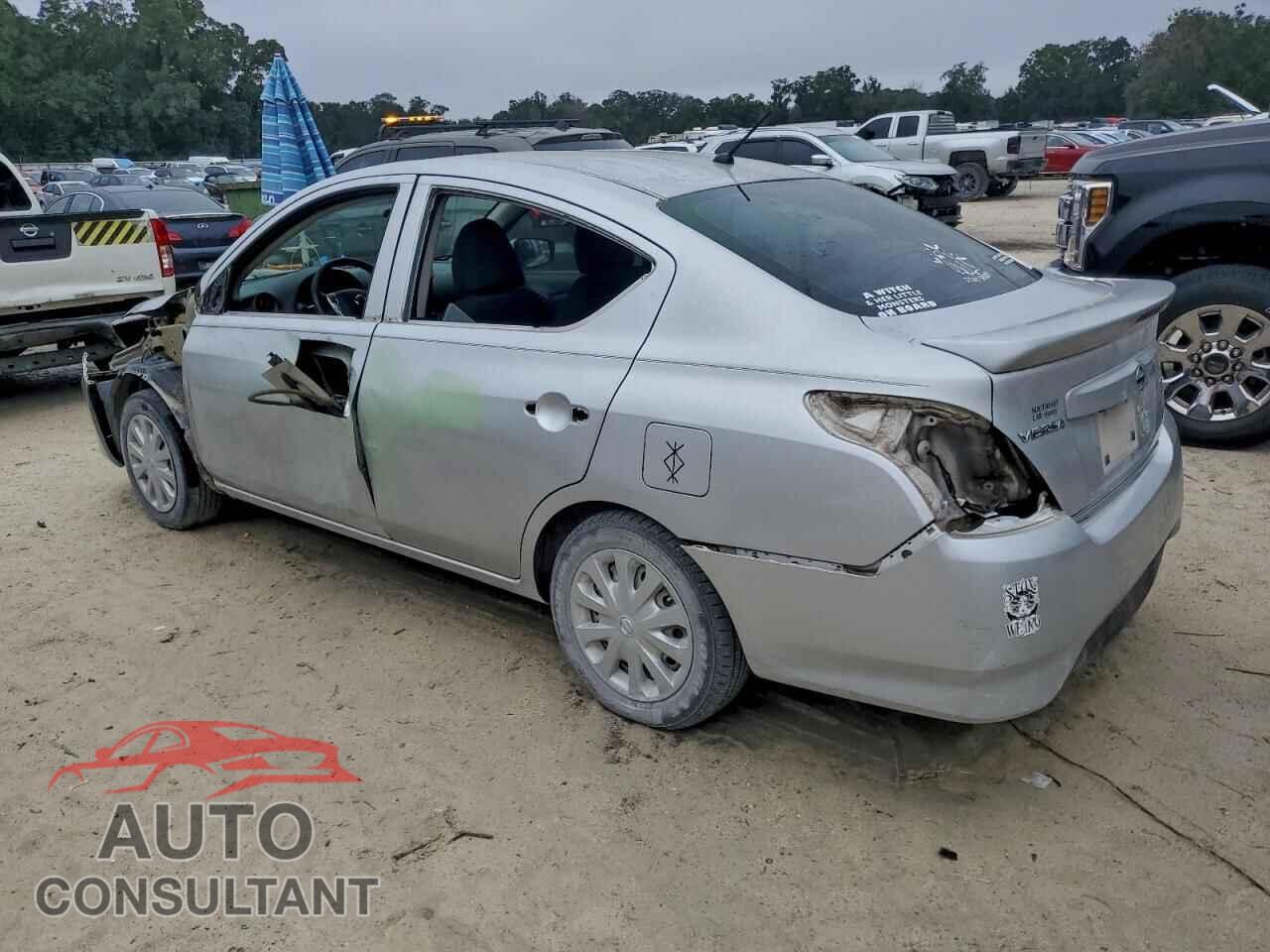 NISSAN VERSA 2019 - 3N1CN7AP3KL824490