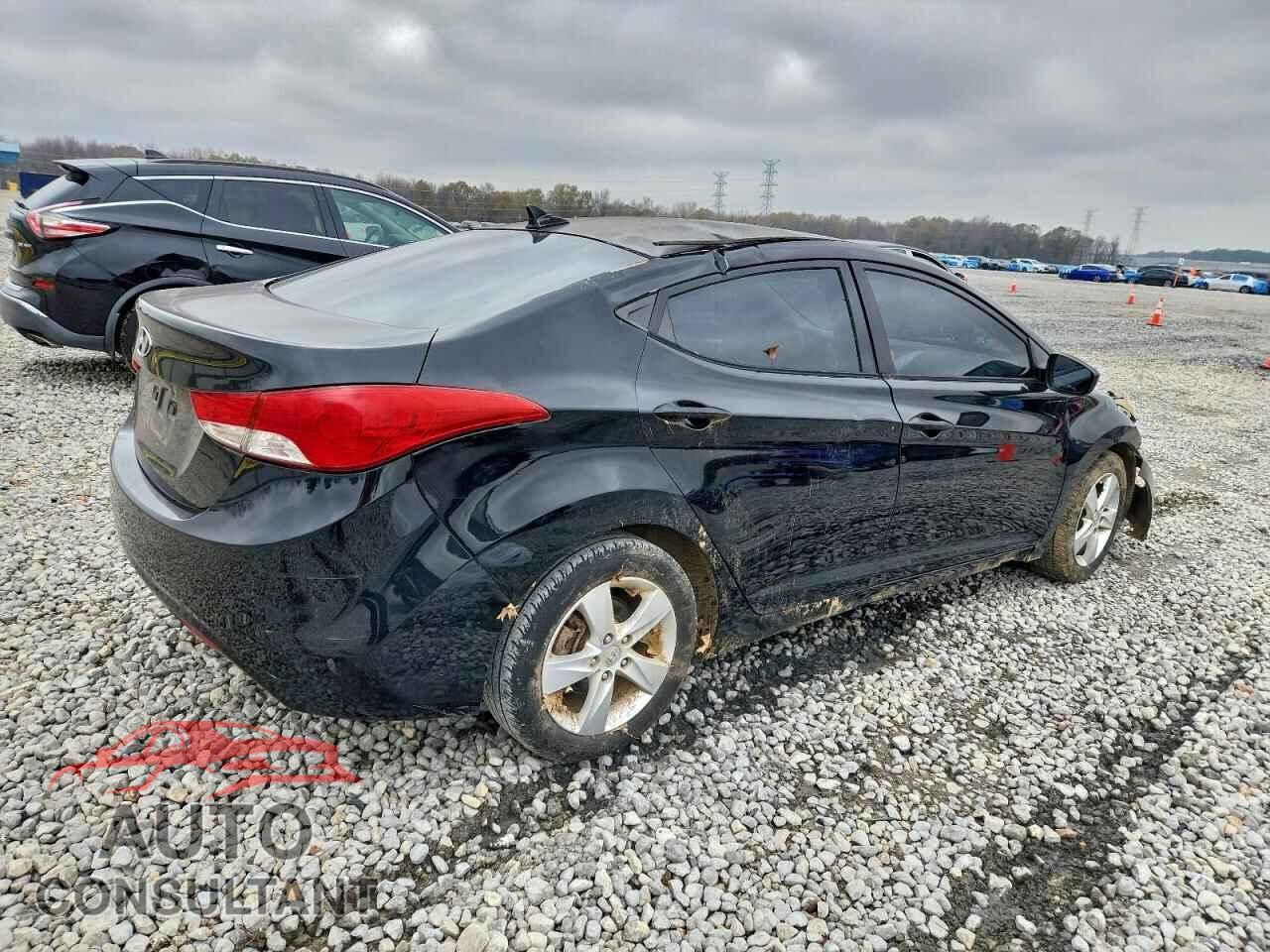 HYUNDAI ELANTRA 2013 - 5NPDH4AE3DH276581