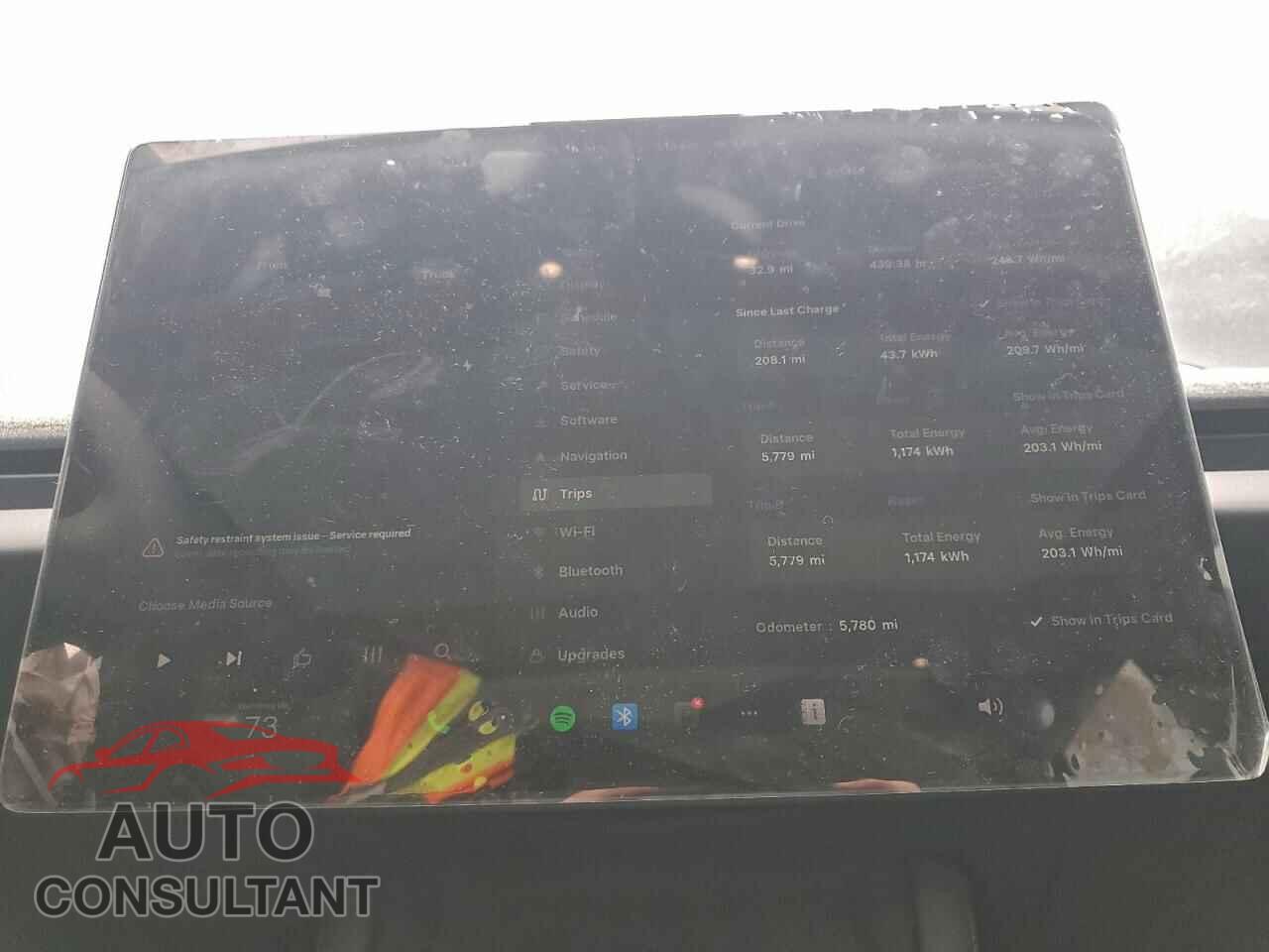 TESLA MODEL 3 2025 - 5YJ3E1EA8SF043754