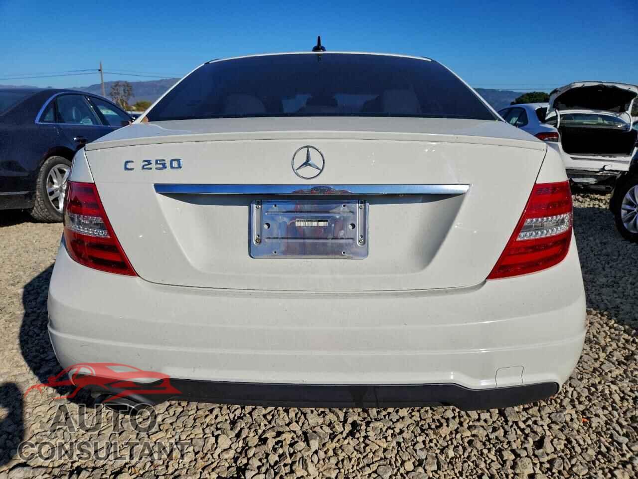 MERCEDES-BENZ C-CLASS 2012 - WDDGF4HB8CA655506