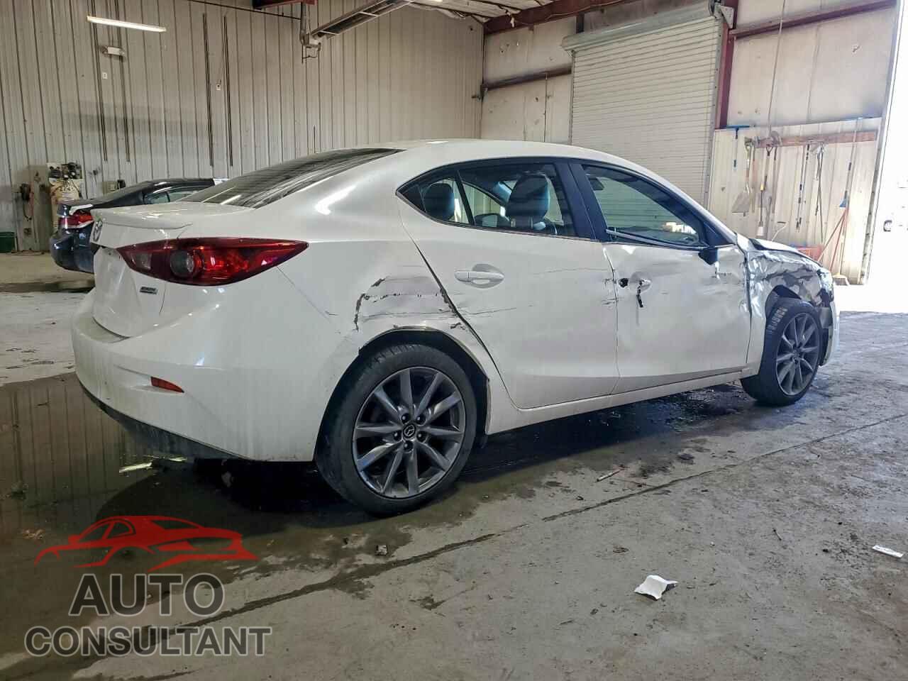 MAZDA 3 2018 - 3MZBN1V31JM170575