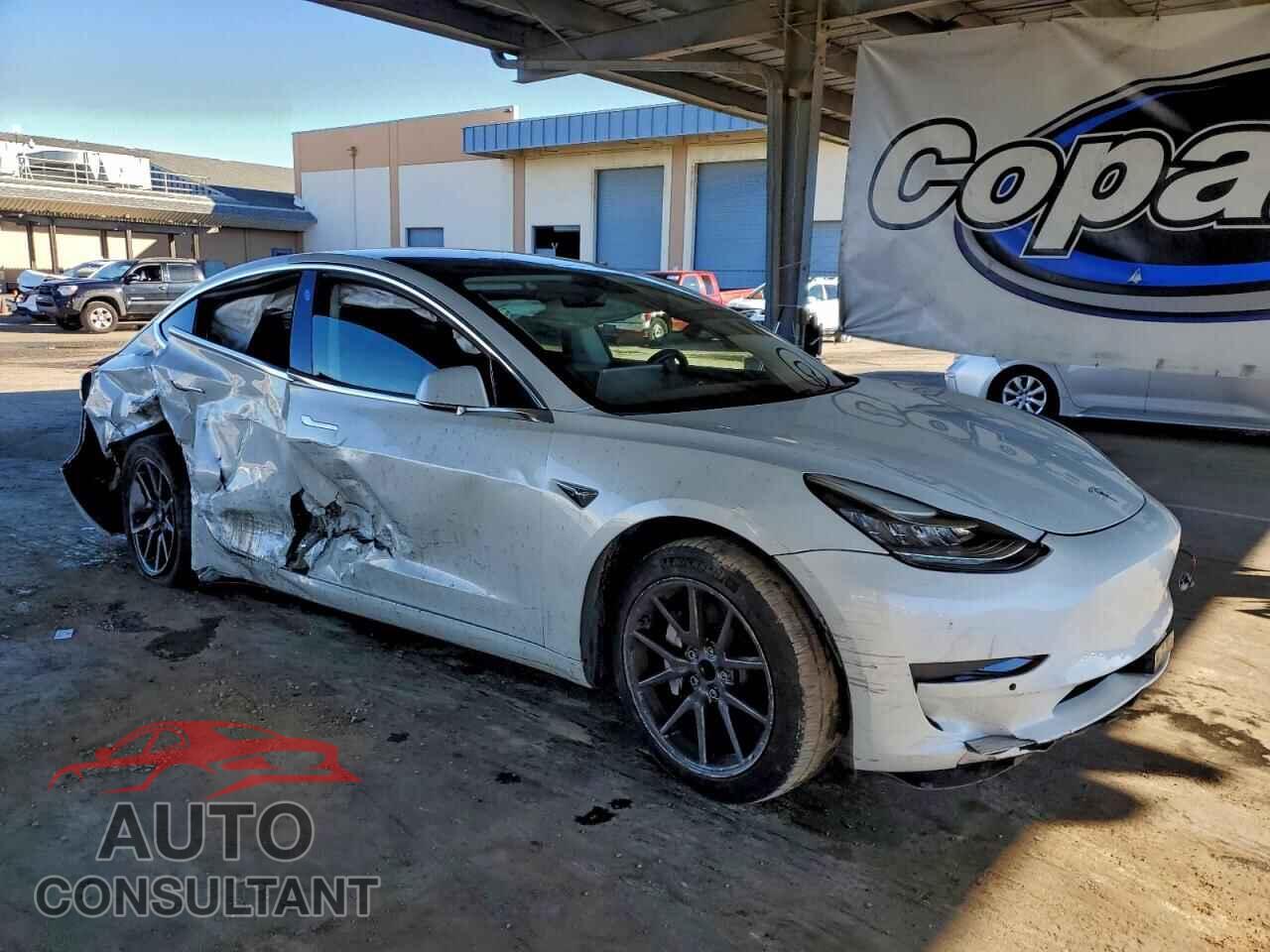 TESLA MODEL 3 2018 - 5YJ3E1EA7JF020559
