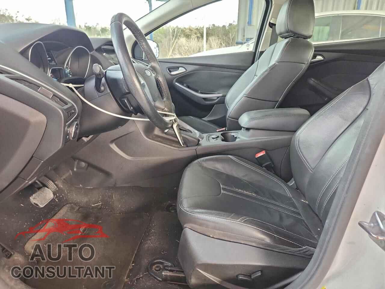 FORD FOCUS 2014 - 1FADP3N2XEL413130