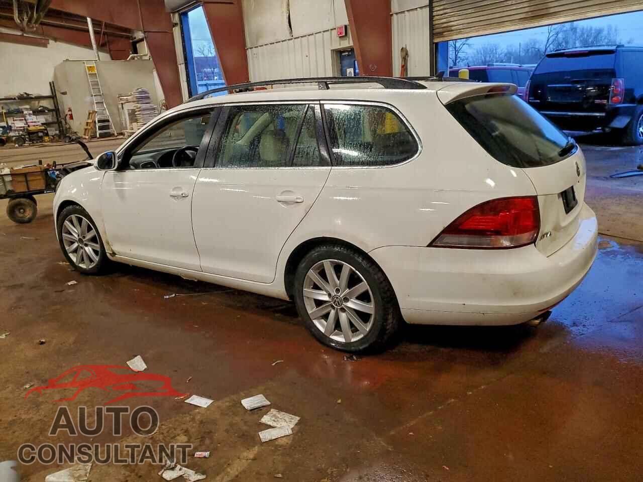 VOLKSWAGEN JETTA 2010 - 3VWPL7AJ2AM666973
