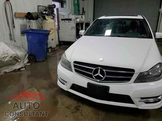 MERCEDES-BENZ C-CLASS 2014 - WDDGF8AB3EG201178