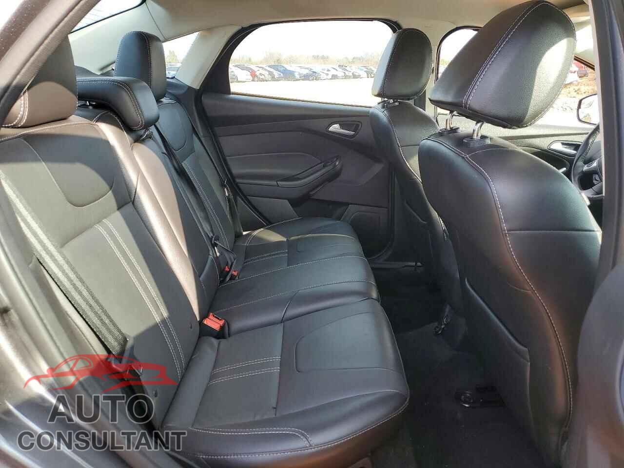 FORD FOCUS 2014 - 1FADP3F21EL107254
