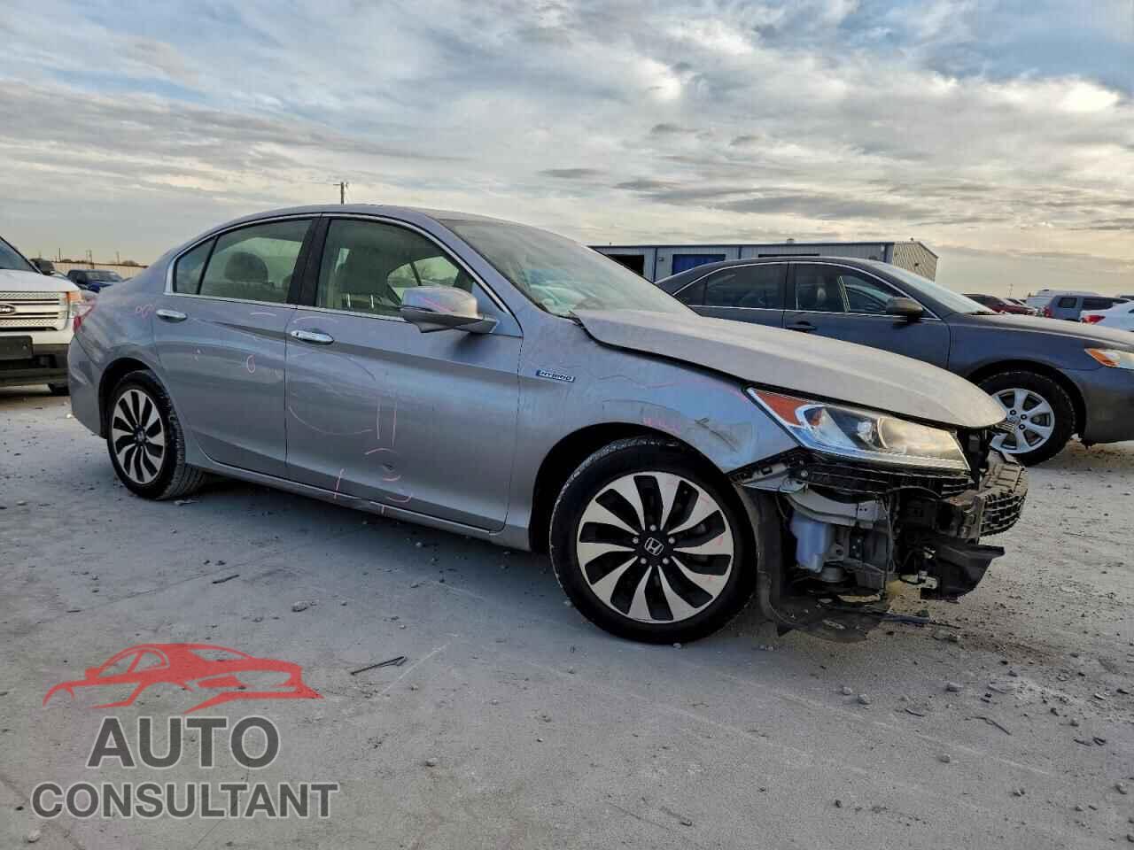 HONDA ACCORD 2017 - JHMCR6F56HC010081