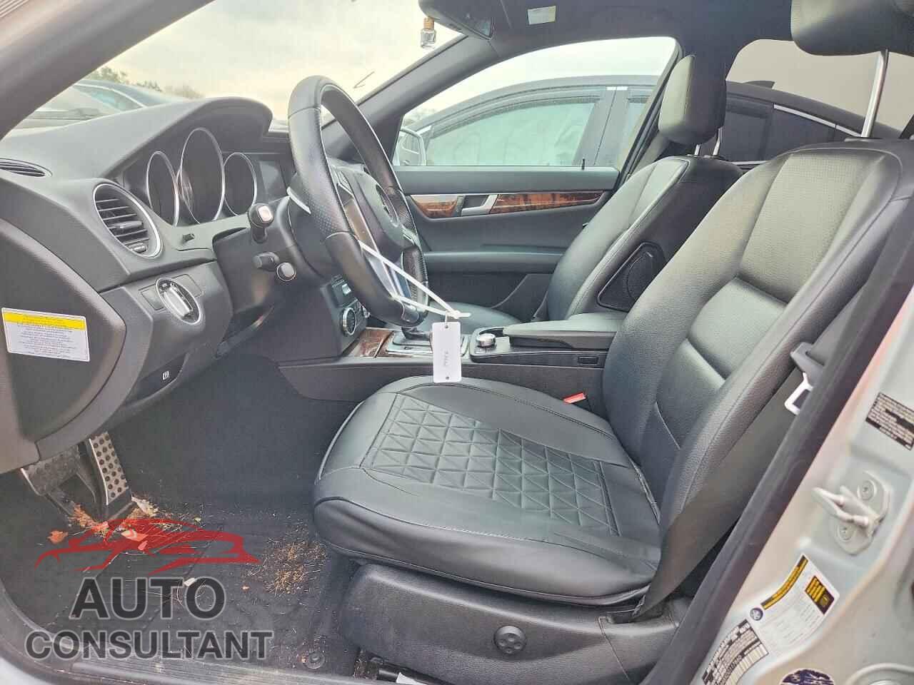 MERCEDES-BENZ C-CLASS 2013 - WDDGF8ABXDG117860