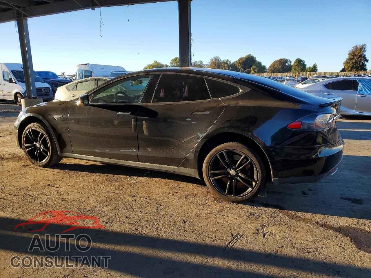 TESLA MODEL S 2016 - 5YJSA1E26GF130558