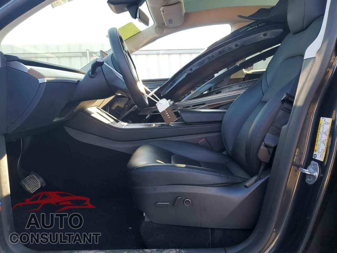 TESLA MODEL Y 2024 - 7SAYGDED6RF201775