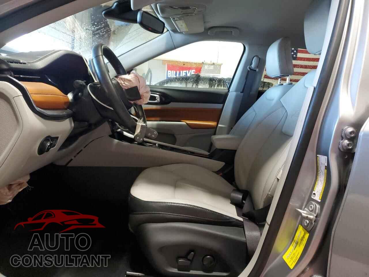 JEEP COMPASS 2022 - 3C4NJDCB8NT200545
