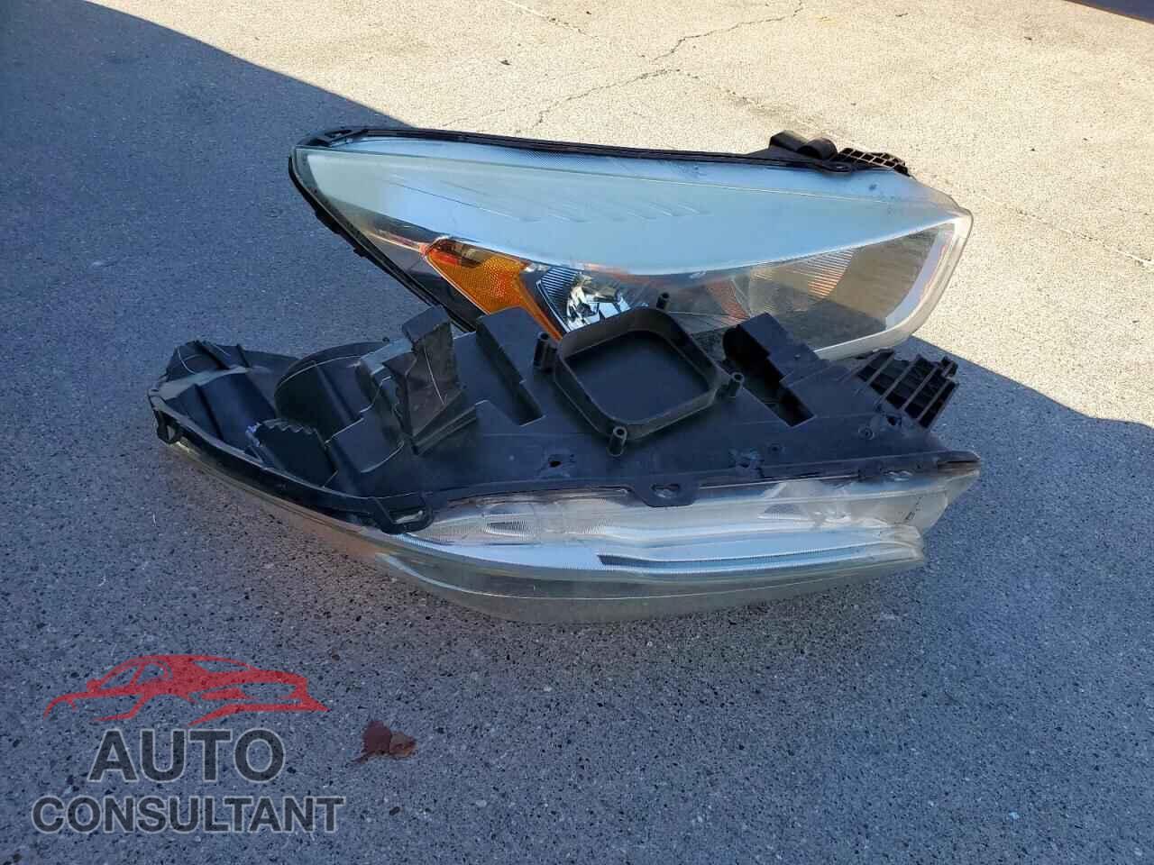 FORD ESCAPE 2017 - 1FMCU0F74HUE07146