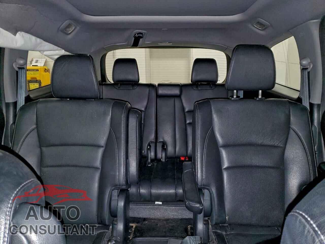 HONDA PILOT 2017 - 5FNYF6H97HB504274