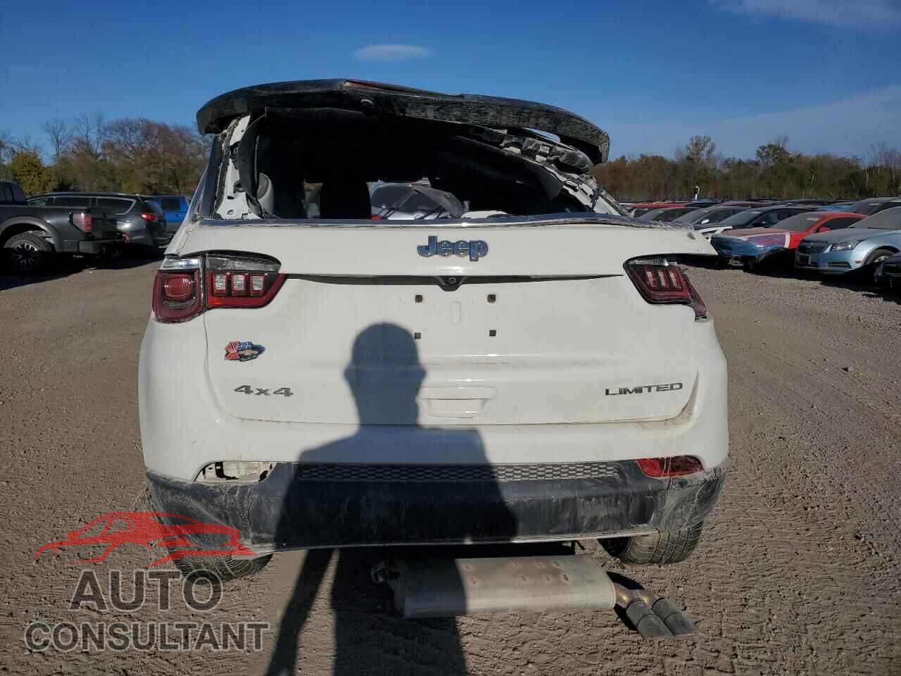 JEEP COMPASS 2018 - 3C4NJDCB1JT316437