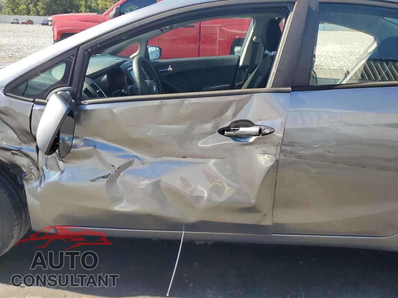 KIA FORTE 2017 - 3KPFL4A74HE047510