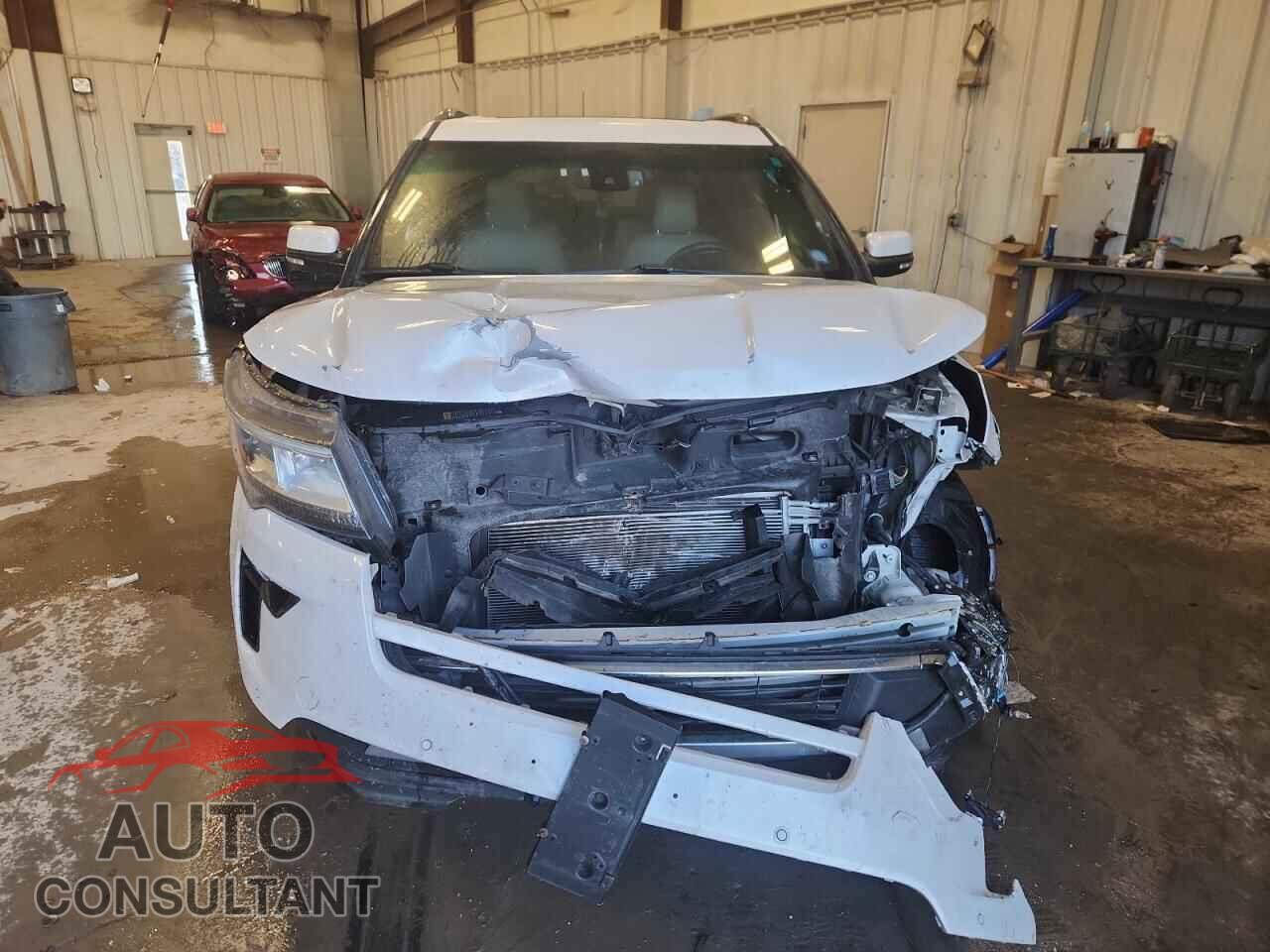 FORD EXPLORER 2018 - 1FM5K8F8XJGB98229