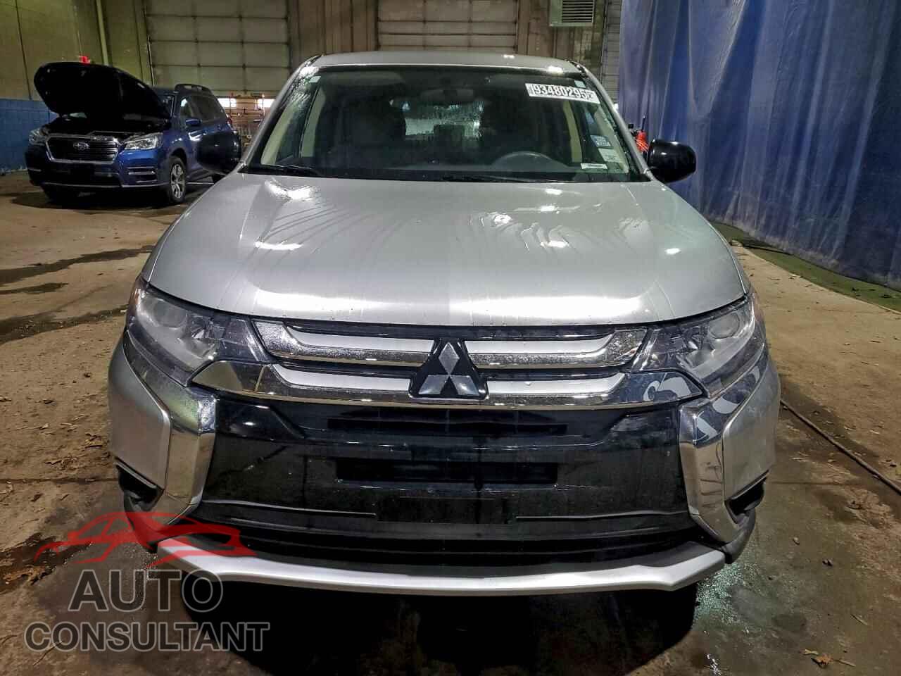 MITSUBISHI OUTLANDER 2018 - JA4AD2A3XJZ052000