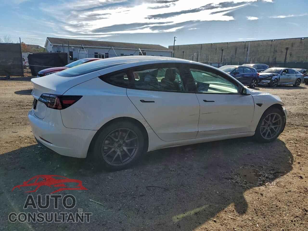 TESLA MODEL 3 2023 - 5YJ3E1EAXPF469842