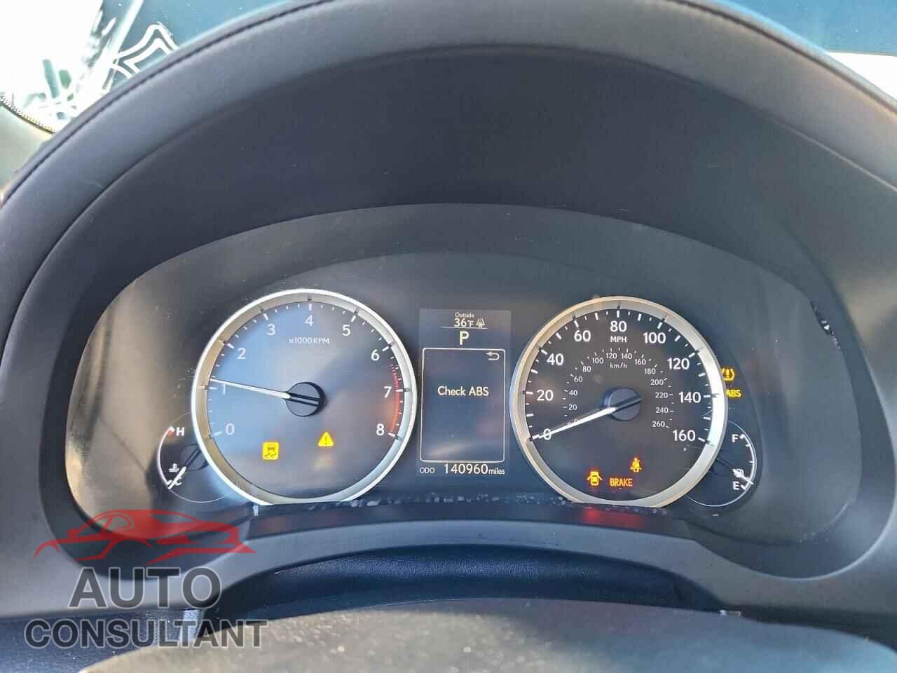 LEXUS IS 2015 - JTHCF1D27F5018177