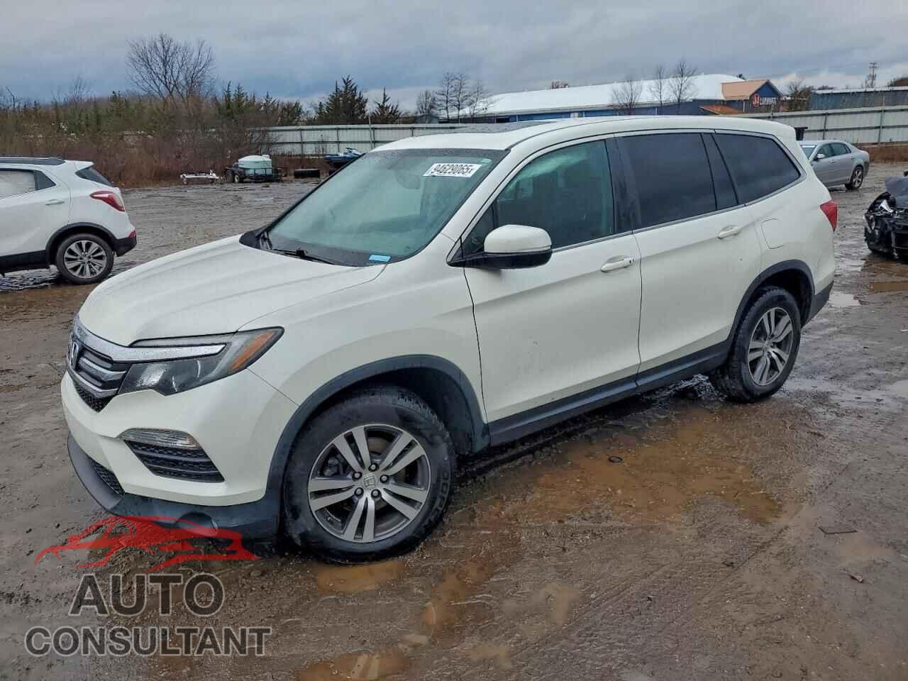 HONDA PILOT 2017 - 5FNYF6H57HB045552