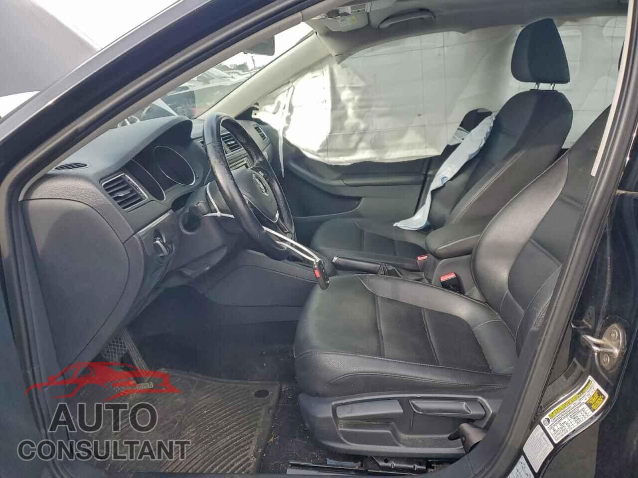 VOLKSWAGEN JETTA 2017 - 3VWDB7AJ4HM227435