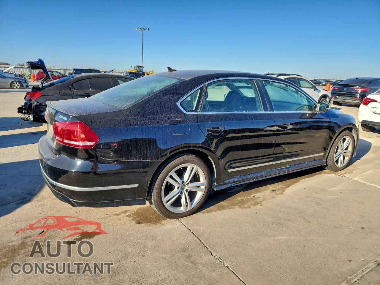 VOLKSWAGEN PASSAT 2013 - 1VWCN7A38DC122171