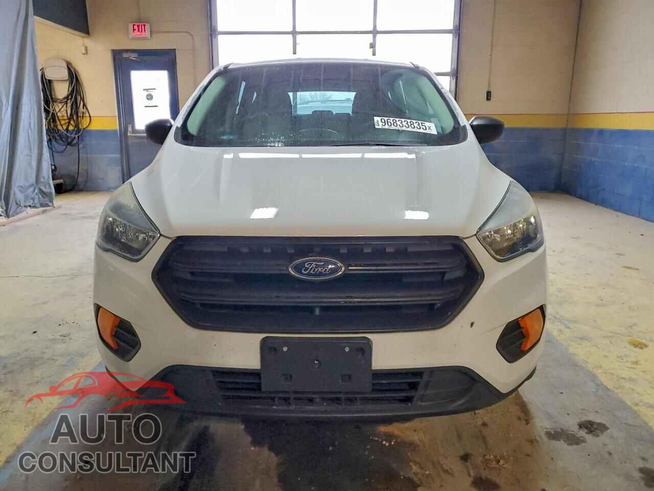 FORD ESCAPE 2017 - 1FMCU0F71HUB75394