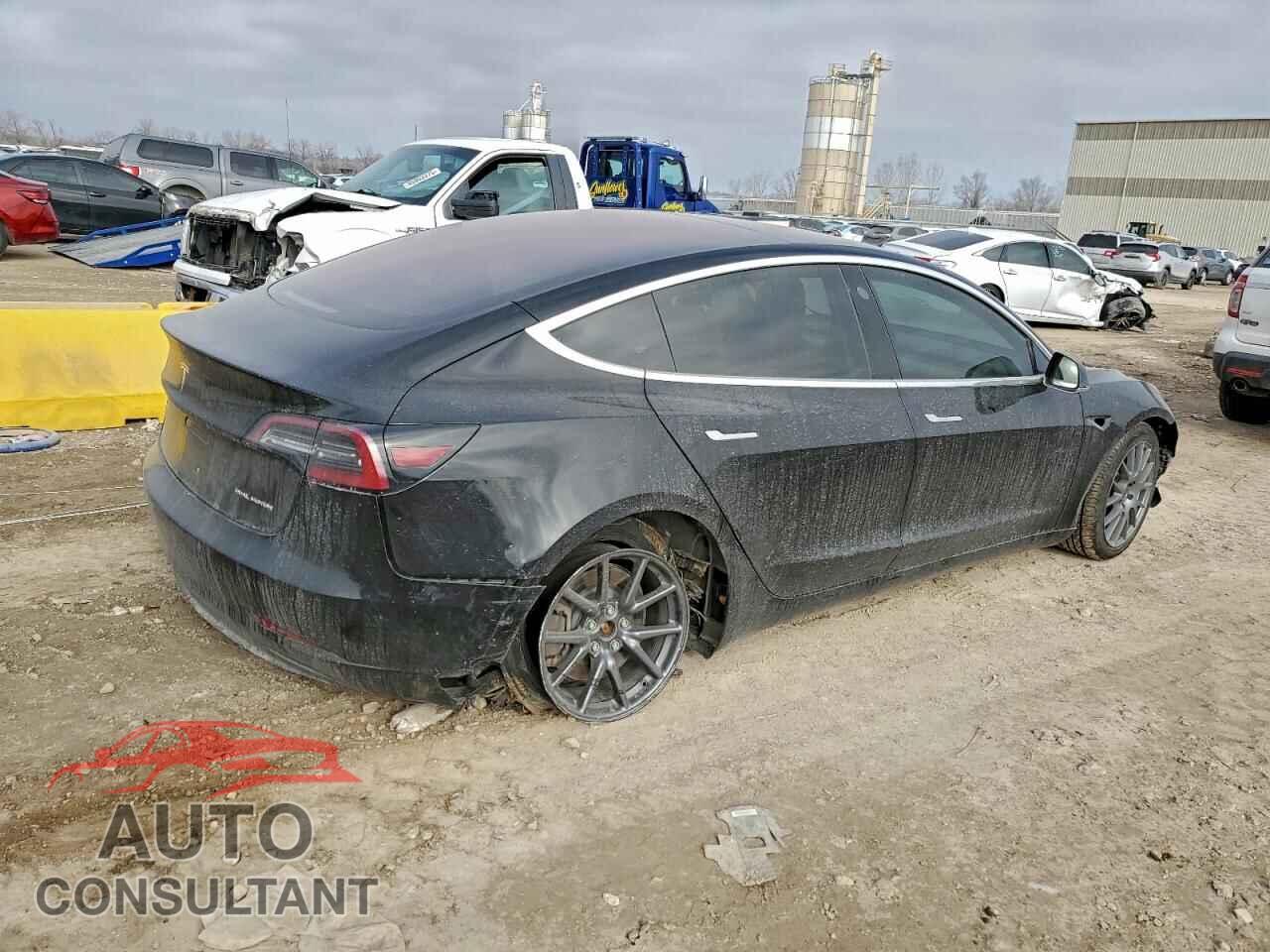 TESLA MODEL 3 2018 - 5YJ3E1EBXJF144253