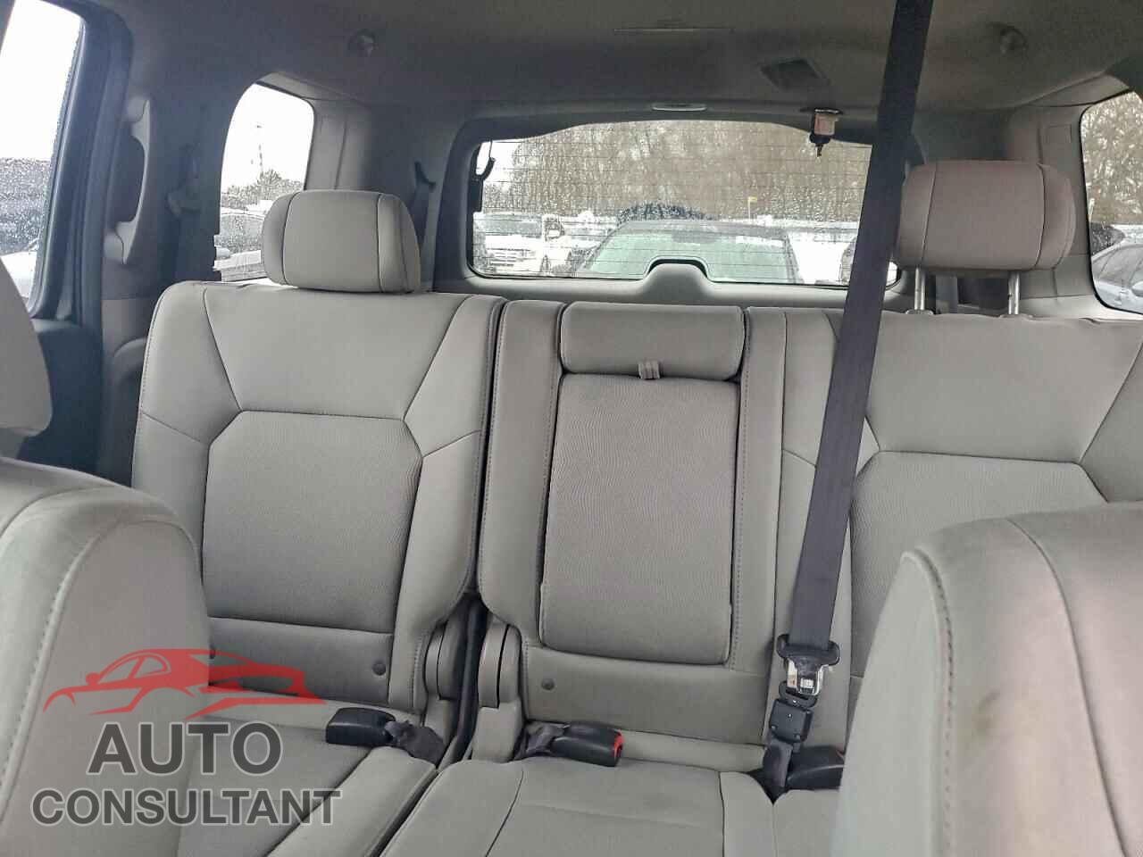 HONDA PILOT 2011 - 5FNYF4H21BB501868