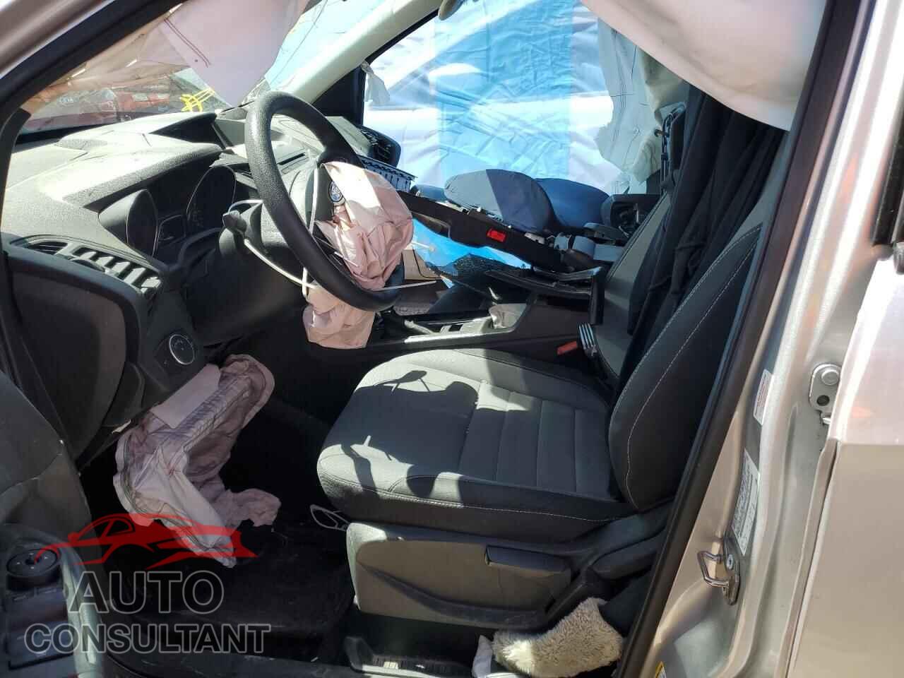 FORD ESCAPE 2017 - 1FMCU0F79HUC19531